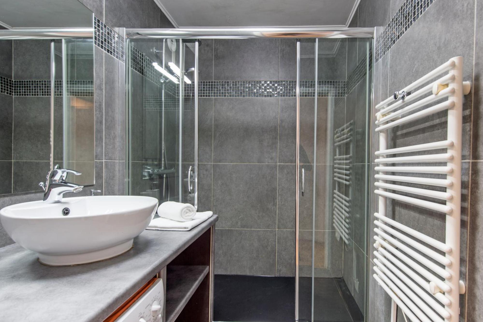 Appartement Renove - Terrasse - Parking - Bm 尼斯 外观 照片